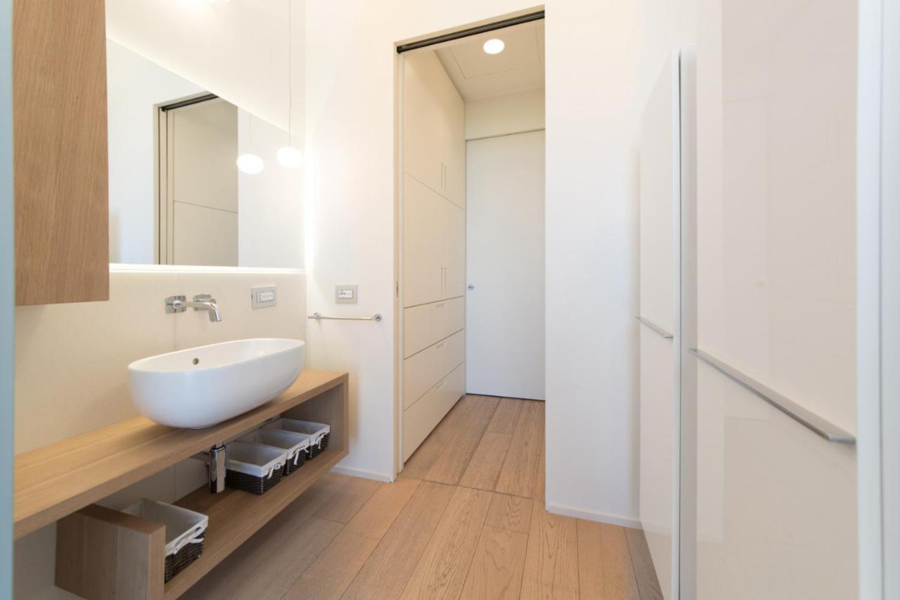 Stylish Elegant Suite In Torre Solaria With Exclusive Milan'S View Exterior foto
