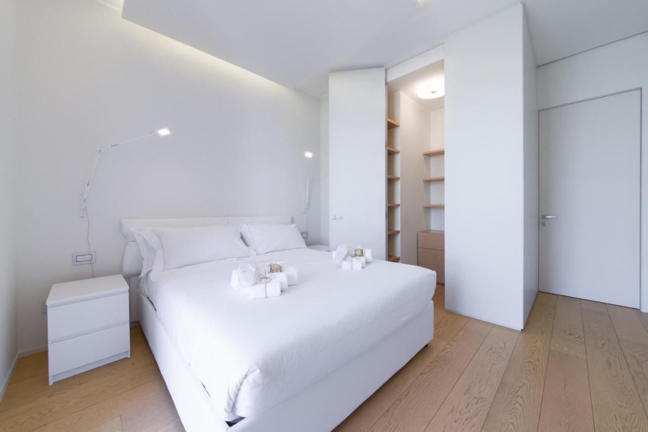 Stylish Elegant Suite In Torre Solaria With Exclusive Milan'S View Exterior foto