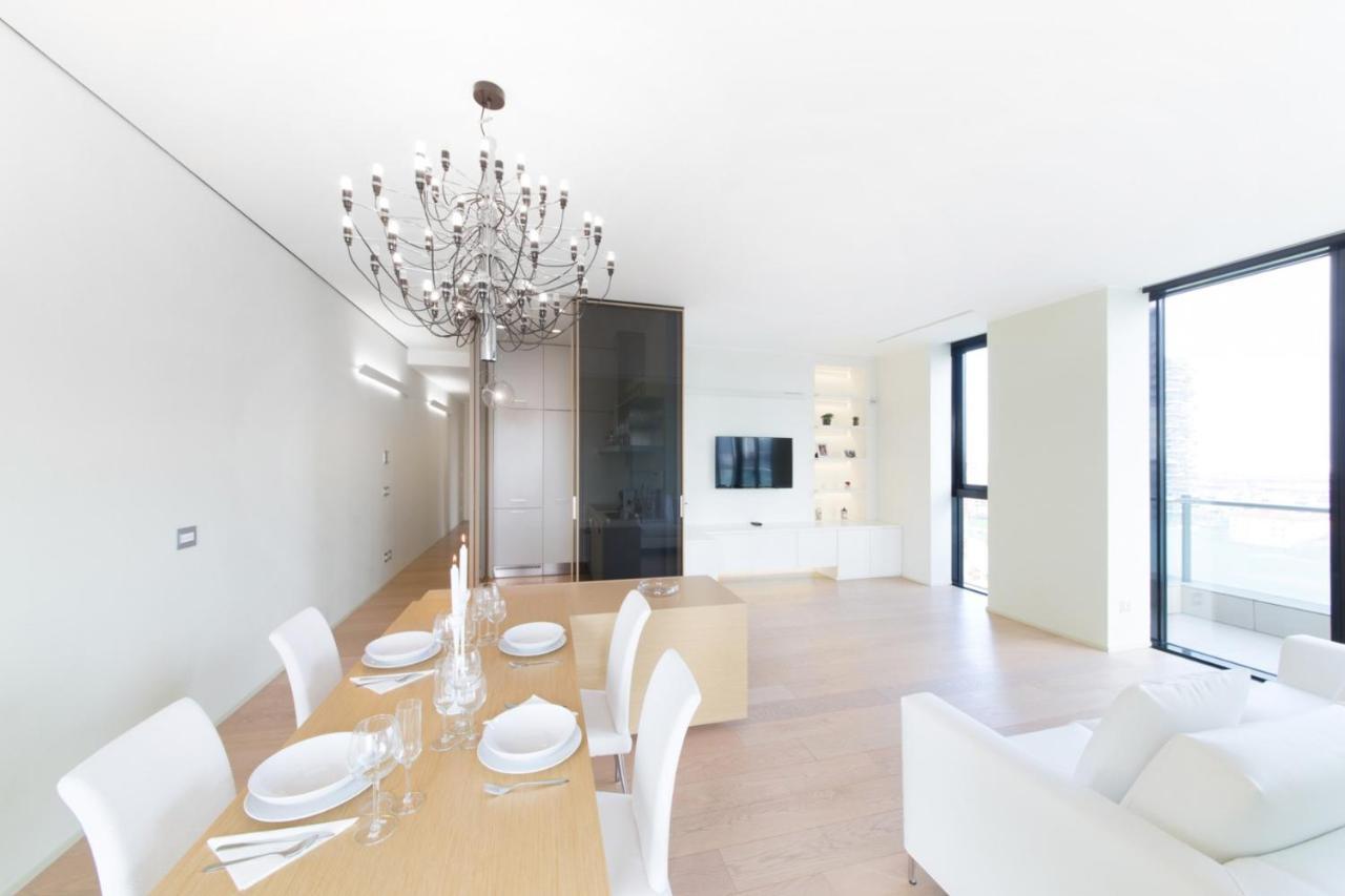 Stylish Elegant Suite In Torre Solaria With Exclusive Milan'S View Exterior foto