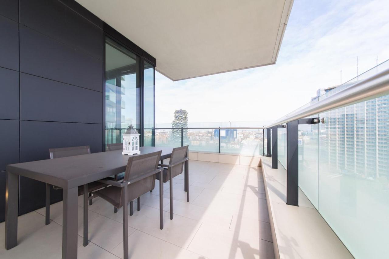 Stylish Elegant Suite In Torre Solaria With Exclusive Milan'S View Exterior foto